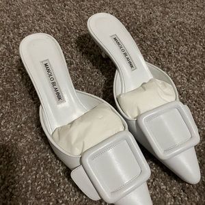 Manolo Blahnik Maysale 70